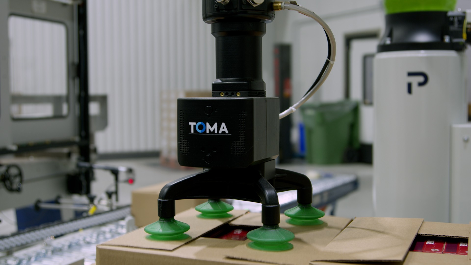 TOMA cobot palletizer - MG Tech x Premier Tech