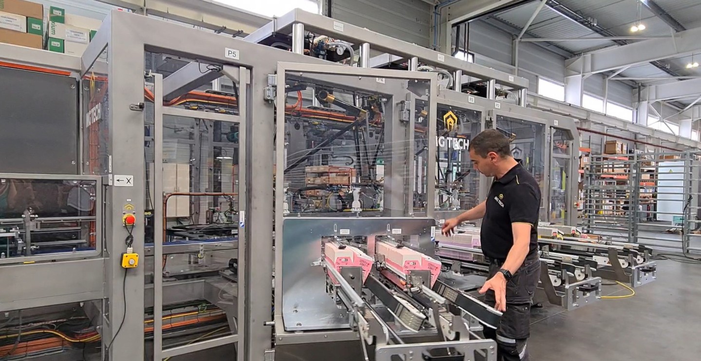 MG Tech case study - Wrapping machine for pot sleeve application